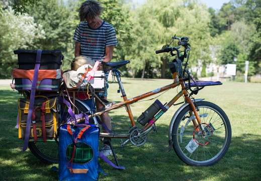 Bike ride with nomad bike theatre and picnic
