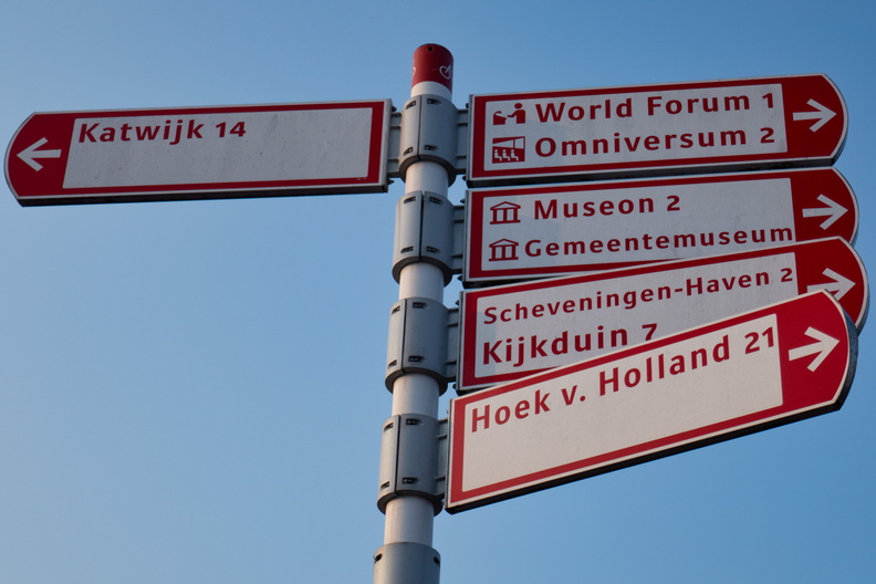 Cycling directions in The Hague