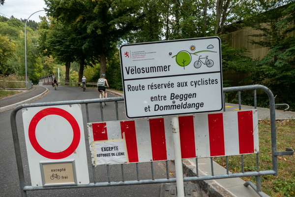 Vëlosummer sign in Beggen