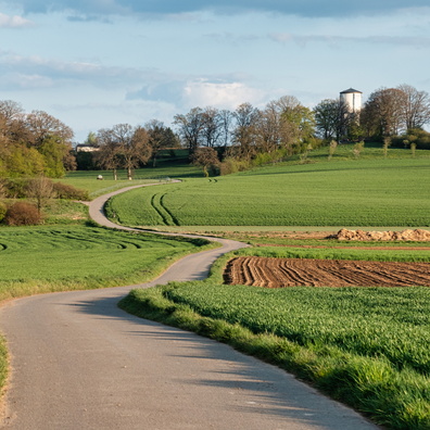 Way to Kleinbettingen water tower