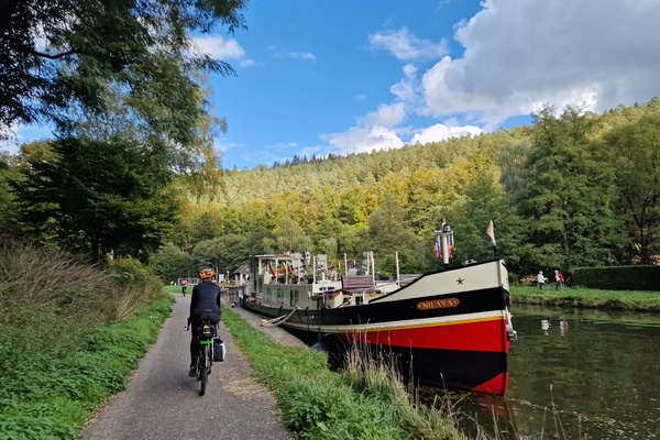 Canal de la Marne au Rhin near Saint-Louis