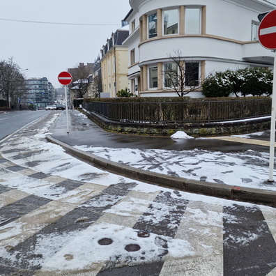 Strange driving behaviour evidence in snow