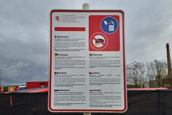 Multilingual warning board