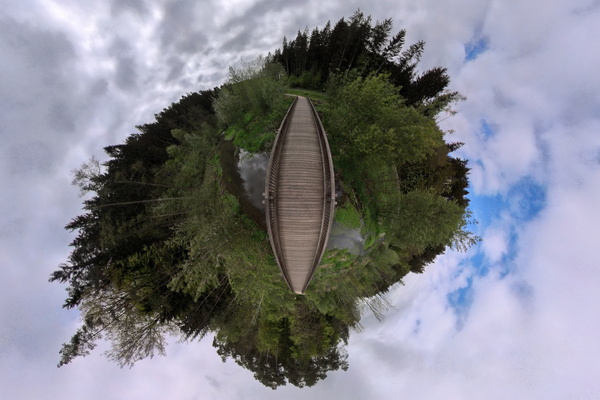 White Ernz bridge panorama