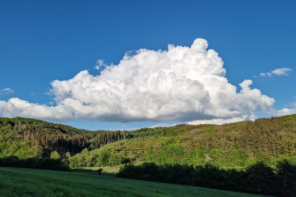 Clouds near Surré