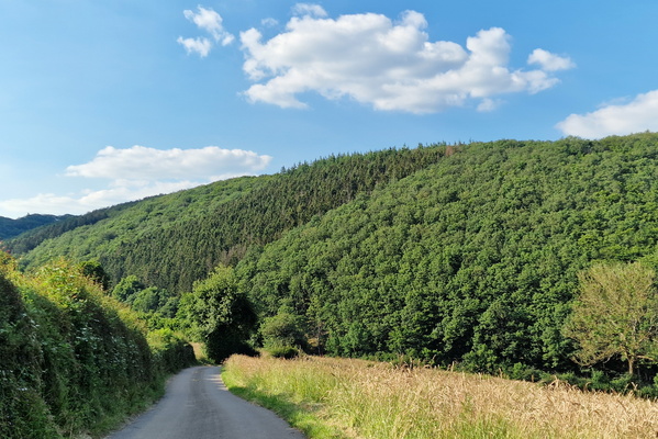 Valley between Merscheid and Heiderscheid