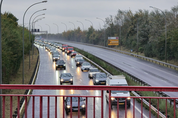 Traffic jam blues from a wet viewpoint