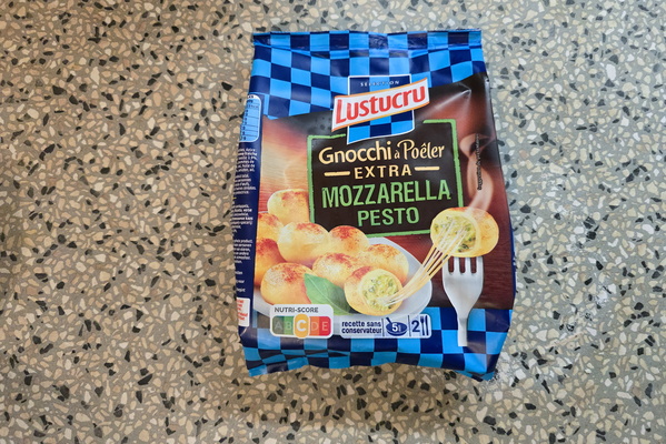 Mozarella pesto gnocchi